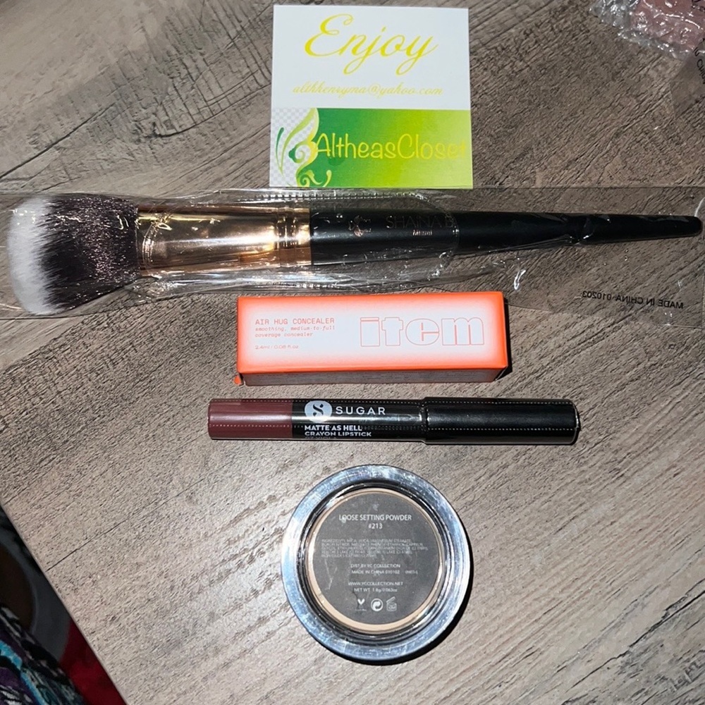 MAKEUP Bundle - Picture 5 of 6